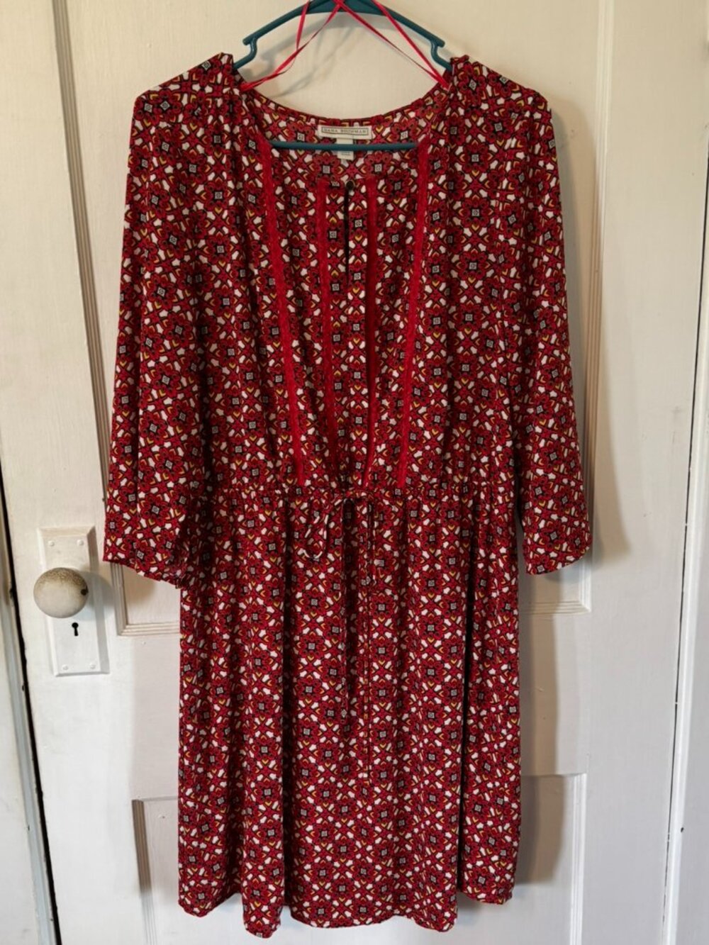 Dana Buchman Red Geometric Peasant Dress with Tie Waist.  Size Large. Never Worn